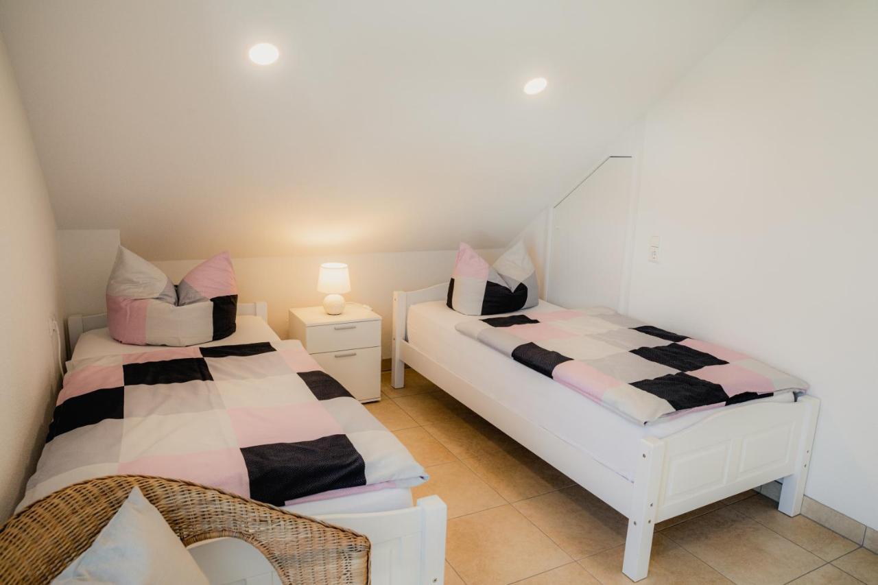 Ferienwohnung Am Zeppelin Hangar FDH Buitenkant foto